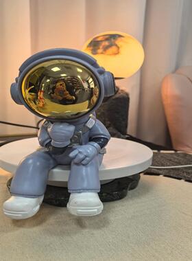 考着太空人宇航员坐姿摆件客酒厅电思视柜架FKD6405-柜玄关乔迁装