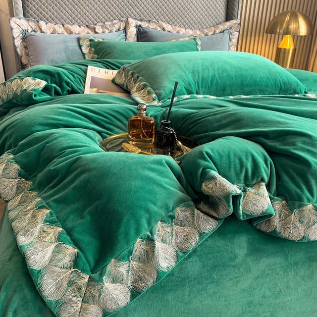 European style high-end thickened milk velvet bed four-piece set warm coral velvet sheets and quilt cover luxury bedding products