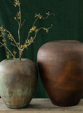 进口新中式做旧覆古锈斑斜口铝制花器侘寂风样板间民宿花瓶装饰品