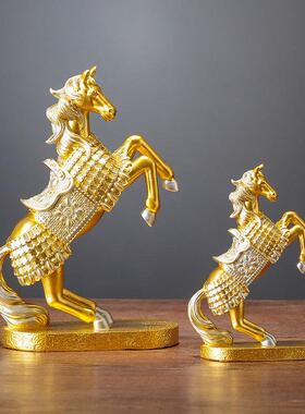 工厂马件客家居厅装乔饰桌面电视柜酒柜摆设金色战马创意迁摆礼物