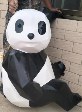 大型树脂玻璃钢几何体切面大熊猫雕塑爬墙熊商场墙挂景观园林摆件