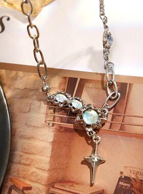 Necklace women 新款ins风月光石星芒项炼小众冷淡风吊坠锁骨炼