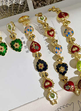 复古文艺爱心雕花浮雕项链简约高级感宫廷风花朵桃心轻奢锁骨链女