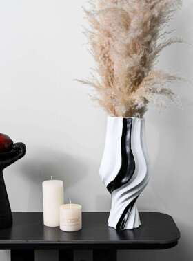 现代简约树脂黑白线条扭转花器花瓶装饰品创意摆件桌面玄关样板间