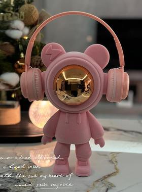 太空熊摆件2025新款客厅酒柜玄关电视柜轻奢高档高级感小众装饰品