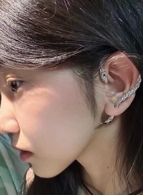 蛇形耳针缠绕穿刺耳针斩男又斩女潮酷耳饰小众设计感耳环耳朵装饰