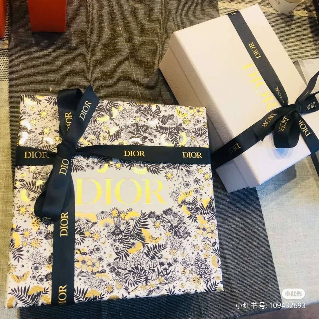 日本初売 ディオール 包装紙 16年 ホリデー限定 大判 50枚 ショップ袋