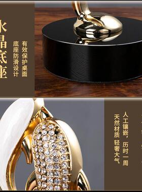 轻奢高档客厅摆件新房乔迁装饰高端大气上档次海豚玻璃球创意摆件