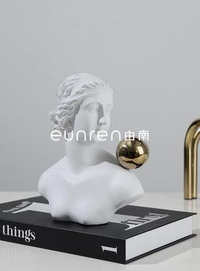 现代几何金属简约拱形门型摆件客厅酒柜样板间电视柜家居人物摆件