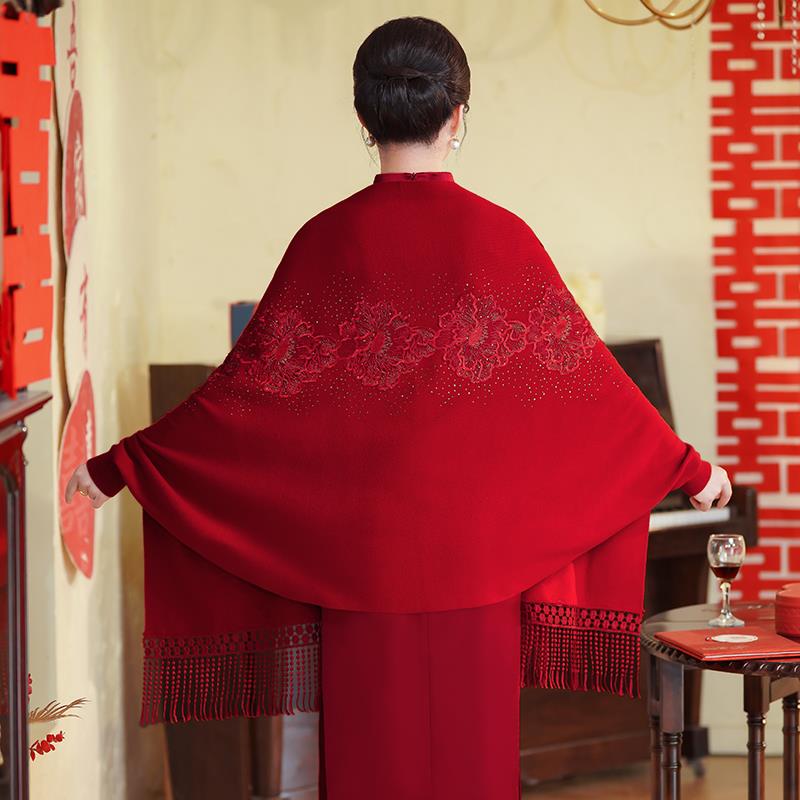 2025新款配旗袍的披肩冬婚宴喜婆婆妈妈礼服外套红色高端外0926e - 图2
