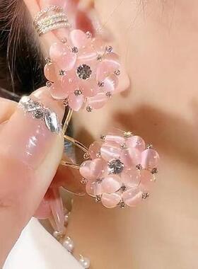高级感蓝色花朵耳环2026年新款潮气质轻奢名媛耳扣针耳钉0812k