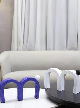 北欧创意几何形状M带球型拱门树脂摆件 客厅卧室玄关酒店家居饰品