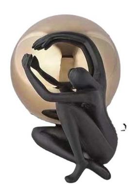 现代简约创意抱球人摆件样板房售楼处家居桌面电视柜书架软装饰品