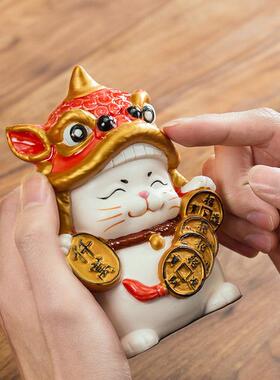 采购产品创意的幸运猫饰品，可爱的迷你小号桌面装饰，商店开业礼