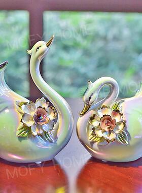 创意陶瓷天鹅摆件家居饰品客厅电视柜酒柜装饰品结婚礼物送新人