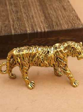 黄铜实心生肖老虎文镇书桌摆件仿古微雕古铜茶宠手把件工艺品