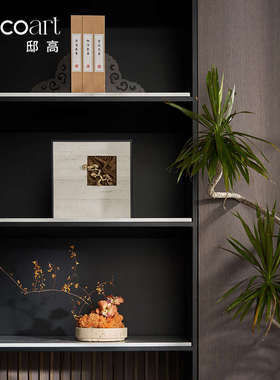 邸高家居公司会议工作室背景柜中古风软装摆件装修设计工艺品摆台