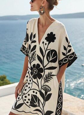 Loose-Fit Printed V-Neck Women