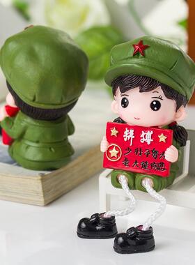 桌面树脂吊脚娃娃工艺品摆件创意搪胶防摔卡通红军吊脚娃娃小玩具