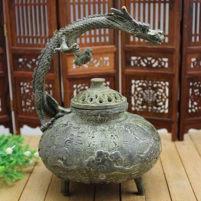 Antiques, miscellaneous copperware, retro crafts, bronze Baishoulong incense burner, copper incense burner ornaments