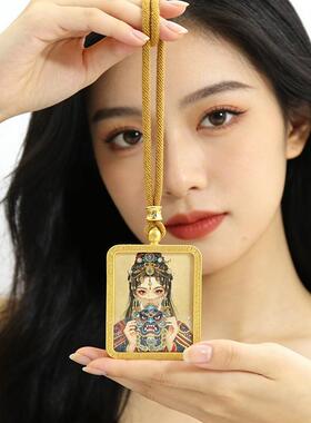 手绘描金唐卡嘎呜盒扎基拉姆前世今生吊坠合金唐卡盒随身厂家