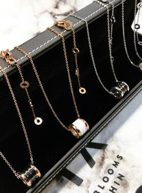 日韩玫瑰金黑陶瓷项链情侣百搭小蛮腰气质网红毛衣链不褪色女