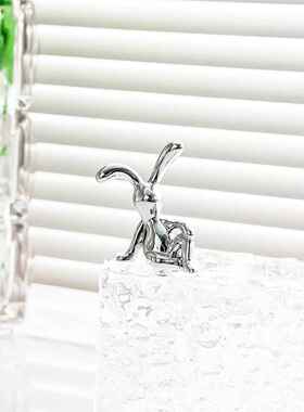 新款直销现代创意坐姿电镀兔简约高档客厅玄关样板间软装饰品卡通