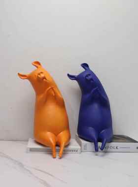 现代简约小猪动物摆件客厅电视柜样板房酒店家居创意软装饰品