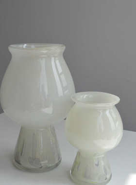 简约高级感中古花瓶奶油风高脚花瓶家居软装商品高级感插花器摆件