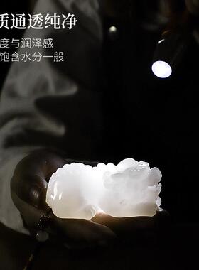 白玉招财貔貅手把件男士随身把玩创意玉雕桌面摆件装饰送朋友礼物