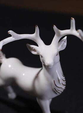 招财鹿摆件中式玄关创意客厅办公室电书房装饰陶瓷乔迁新居工艺品