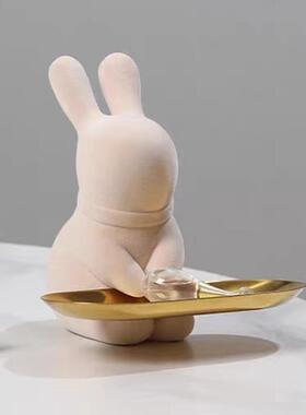 轻奢坐姿兔子托盘收纳盘卡通绒面树脂工艺品摆件客厅玄关钥匙盘