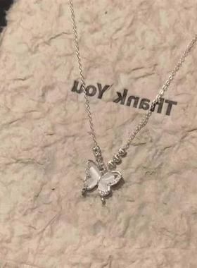 冷淡风冰透猫眼石蝴蝶项链精致