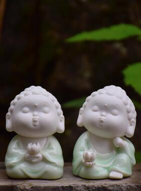 新款意陶瓷阿车弥陀佛佛创像车载摆件小件可爱人物宠工艺汽香水茶