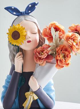 抱捧花女孩仿真花摆件创意家居客厅餐桌面花瓶插干花电视柜装饰品