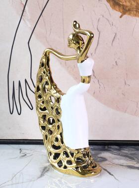 现轻奢白金色陶瓷孔雀舞女人物摆件家居玄关客厅餐边电视柜装饰