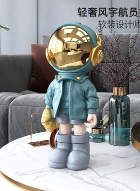创意太空人摆件客厅玄关电视柜家居饰品轻奢办公室桌面装饰太空人
