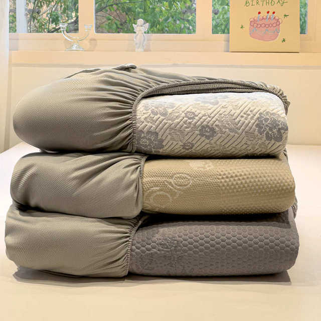 Customized Class A ice silk mat Ice Doudou sheets Bedding mat 135x190 Tatami Student dormitory 90