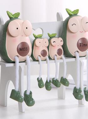 北欧树脂客厅创意吊脚娃娃一家四口隔板简约生日礼物装饰家居摆饰