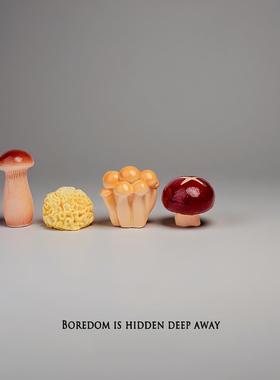 无聊了，摆几只可爱菌菇治愈电脑桌面日式工位办公桌小摆件装饰品