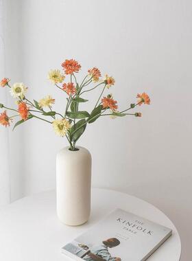 ins白色条纹陶瓷干花花瓶摆件客厅插花服装店侘寂风民宿桌面花器
