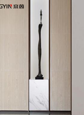 迎宾雕塑人物艺术品样板房装饰柜抽象落地装置软装工艺礼品摆饰玄