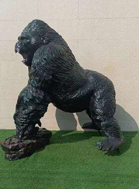 玻璃钢猩猩雕塑室外公园草坪园林景观大型摆件仿真玻璃钢猩猩雕塑