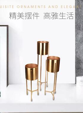 客厅摆件三叉架花器美式轻奢客厅金属落地花瓶客厅家居摆件三角架