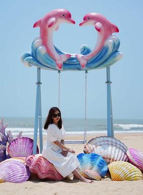 户外网红玻璃钢秋千座椅雕塑公园景区造景装饰民宿沙滩打卡大摆件