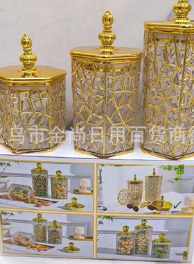 Gilded, lidded hexagonal crackle-patterned airtight jar for