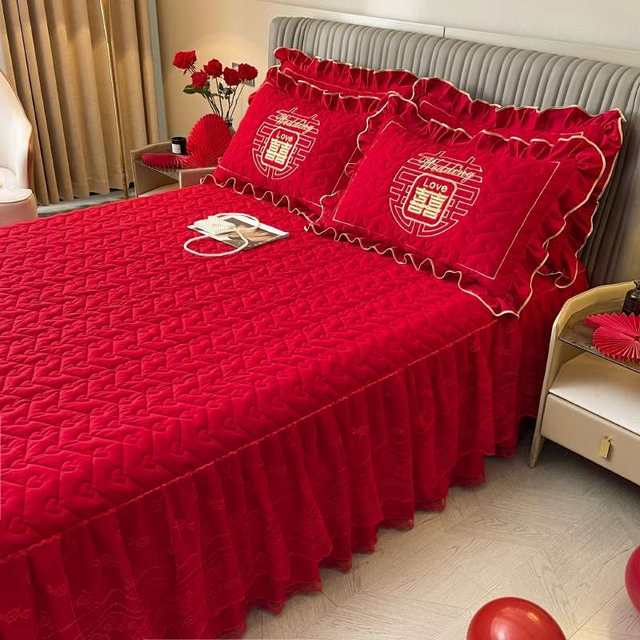 Wedding wedding red bed skirt single piece wedding room cotton non-slip sheet with skirt edge bed cover pillow case three-piece set