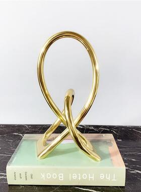 现代简约欧式铜质双环形扭转摆件书镇样板房售楼处软装饰品摆设