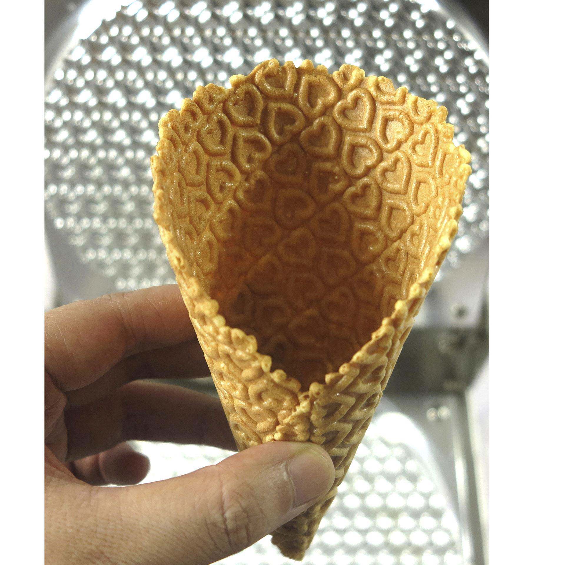 Guangzhou's first commercial cone roll machine, ice cream cone crust machine, ice cream crust machine, electrical cake pan, non-stick pan
