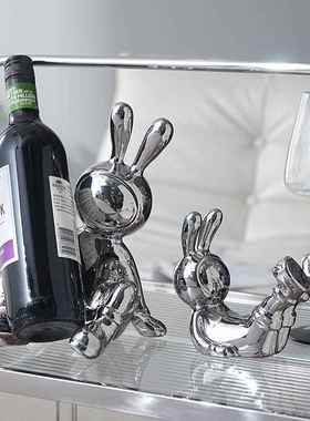 冰箱上的装饰摆件轻奢高档兔子红酒架酒柜装饰品家居客厅餐边柜摆